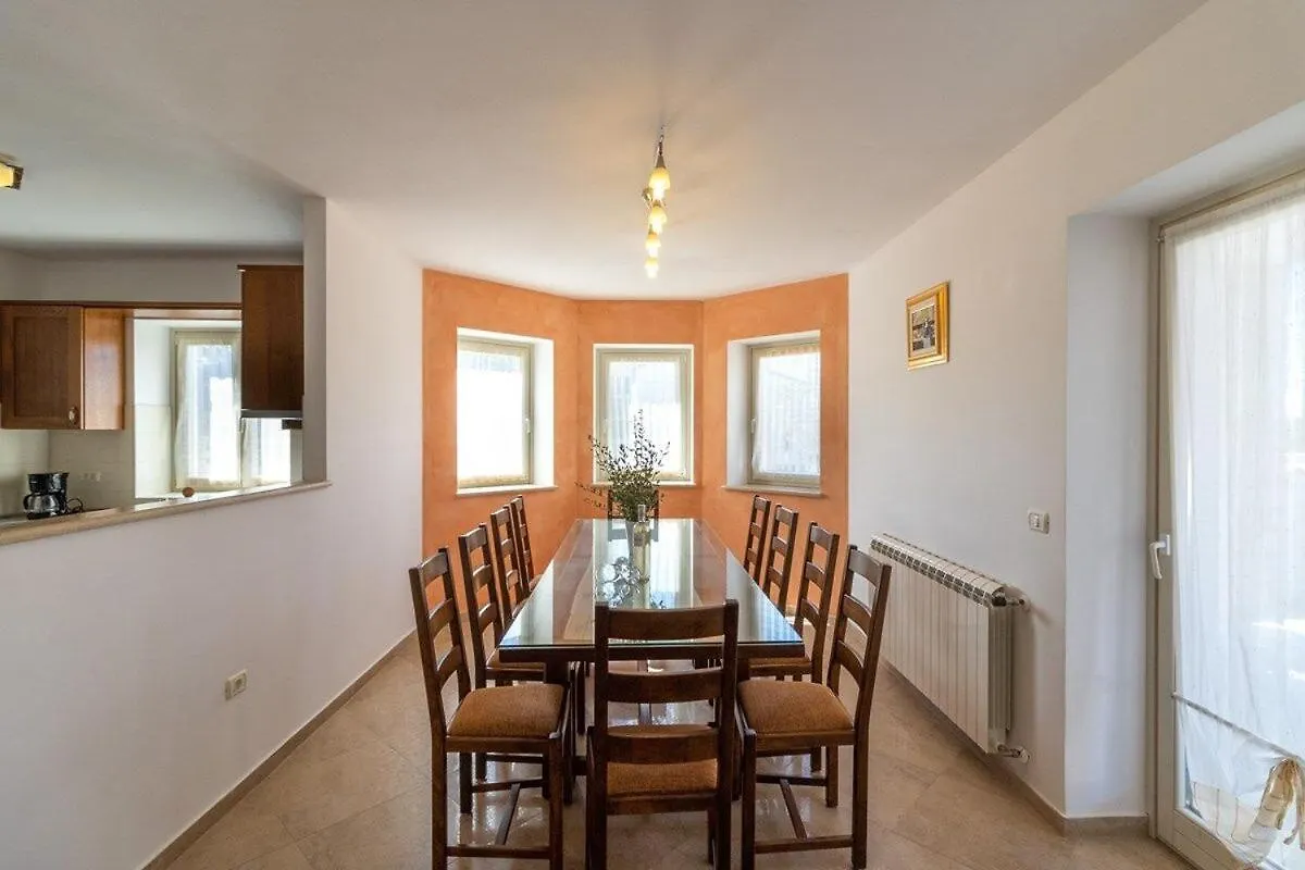 Holiday home Villa Lavanda Mednjan
